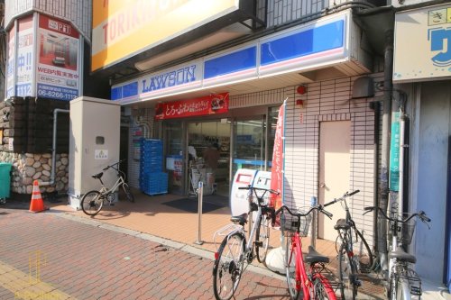 コンビニ　ローソン 大国町駅前店（コンビニ）まで275m