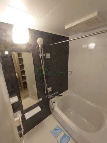 バス・シャワールーム　別部屋の参考写真です。