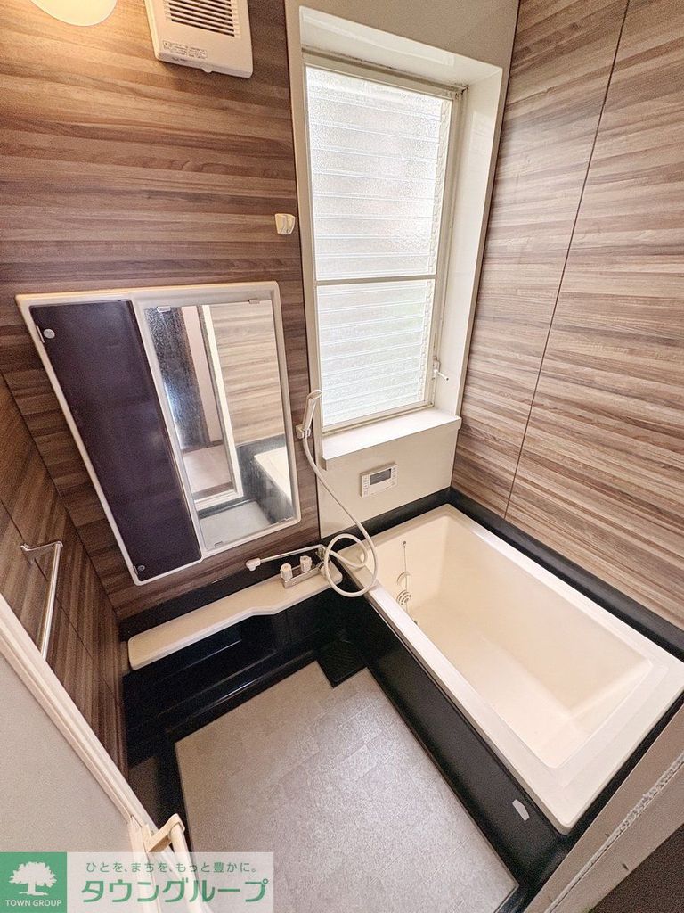 バス・シャワールーム　★窓付きで換気もしやすい★