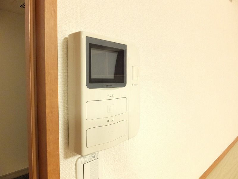 セキュリティ　急な来客にも慌てないモニター付きインターフォン