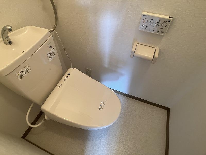 トイレ　トイレ