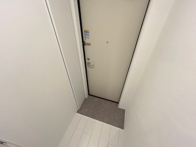 玄関　玄関シューズボックス付き