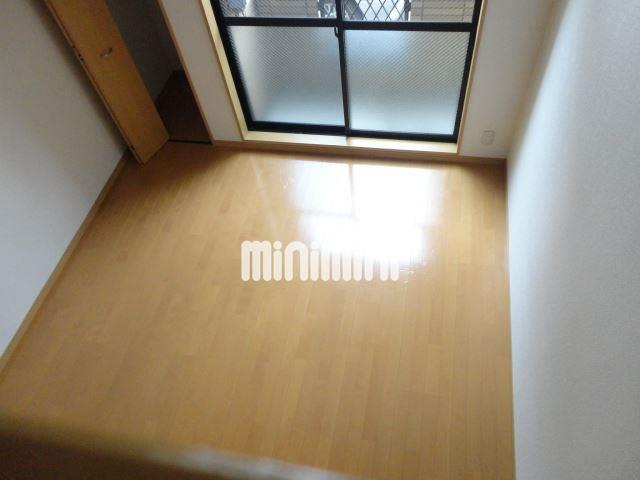 居室・リビング　ロフトから見下ろしてみました