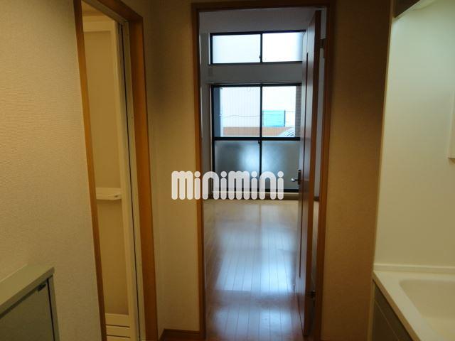 玄関　玄関から見た景色です