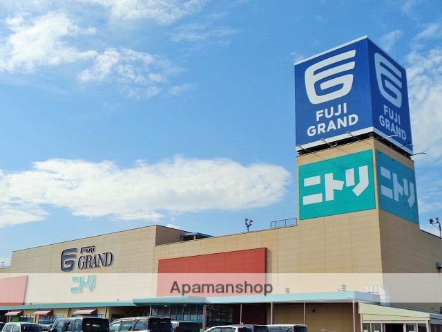 ショッピングセンター　フジグラン　西条店（ショッピングセンター）まで671m