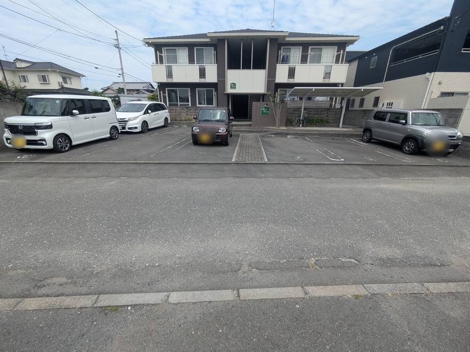 駐車場　駐車場