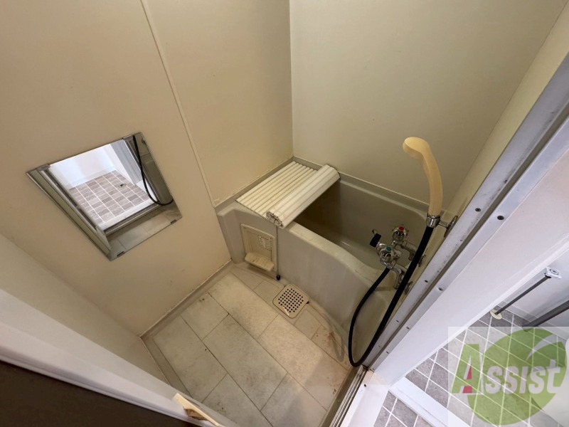 バス・シャワールーム　ユニットバスです。疲れを癒すのに欠かせませんね！