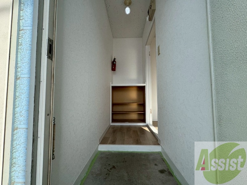 玄関　玄関の様子です。明るい印象ですね。気分もあがりそう。