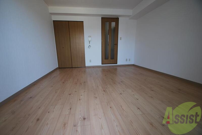 居室・リビング　明るい室内