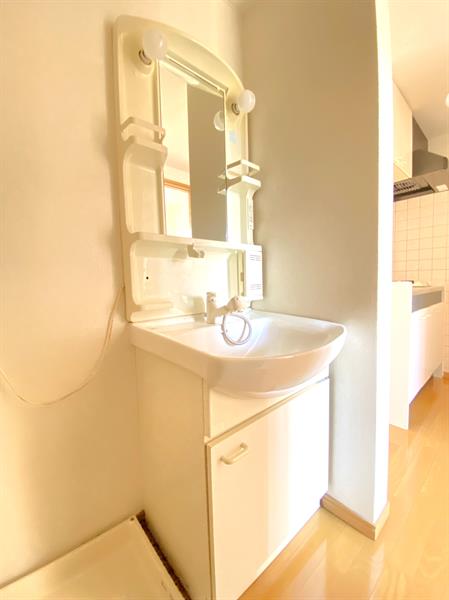 洗面設備　洗髪洗面化粧台