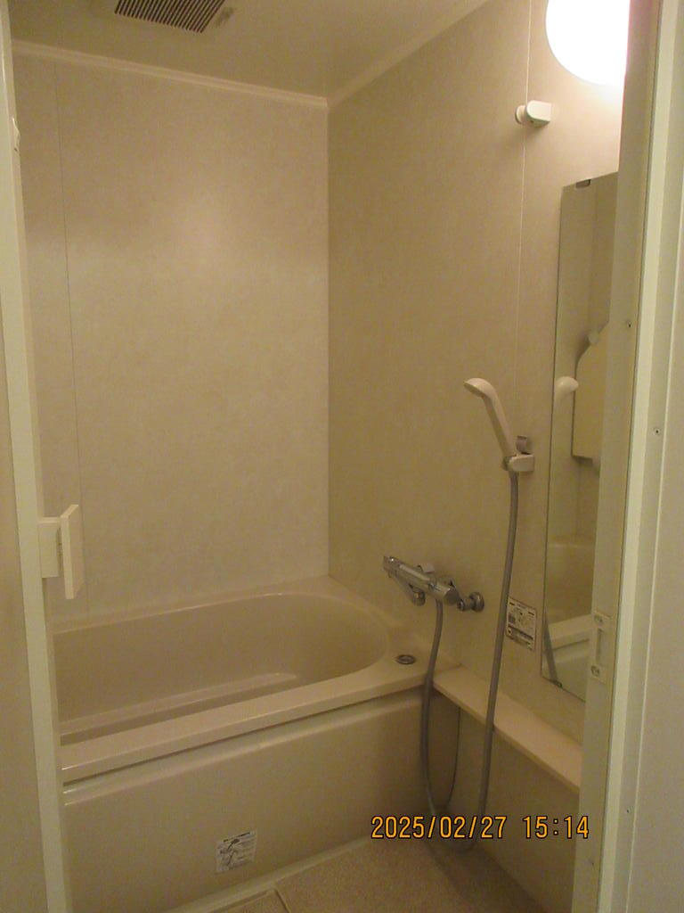 バス・シャワールーム　お手入れ簡単ユニットバス