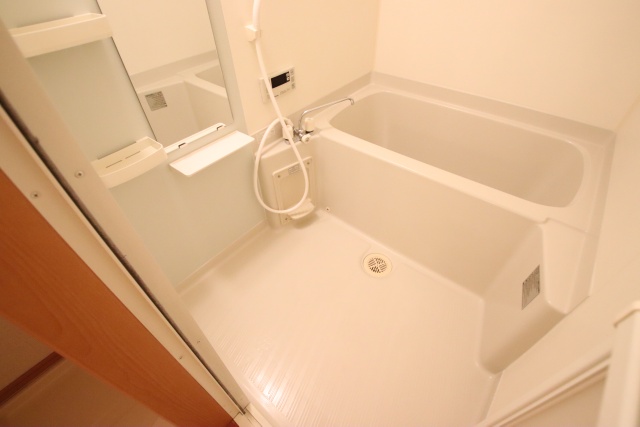 バス・シャワールーム　※別室の参考写真の為、現況優先です。