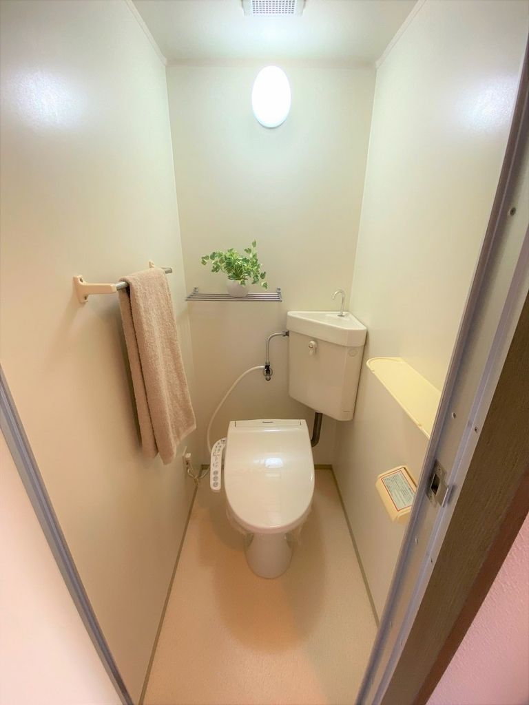 トイレ　温水洗浄便座