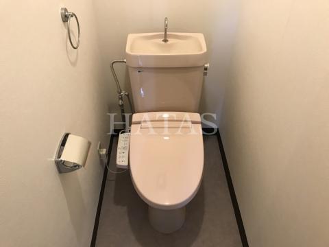 トイレ　同物件別部屋です。
