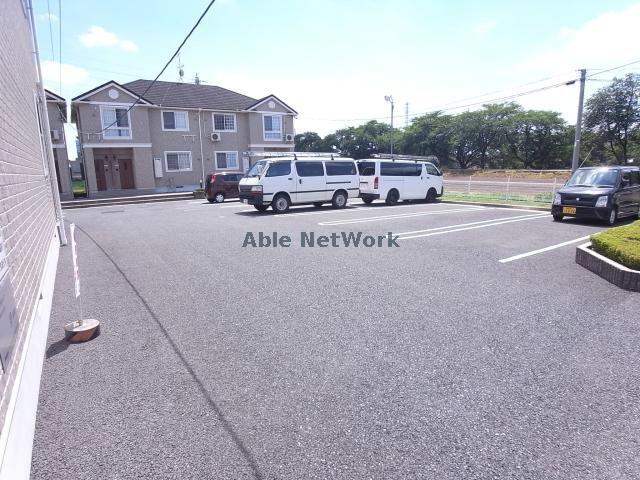 駐車場　駐車場