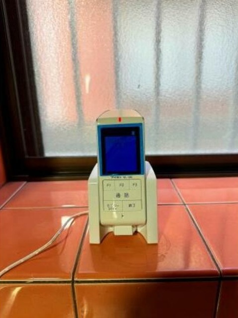 セキュリティ　モニター付きインターホン