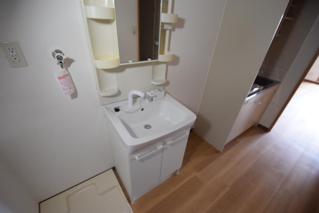 洗面設備　洗髪洗面化粧台