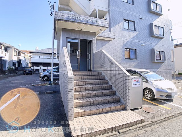 地下鉄桜通線 鶴里駅 徒歩7分 4階建 築34年の外観写真