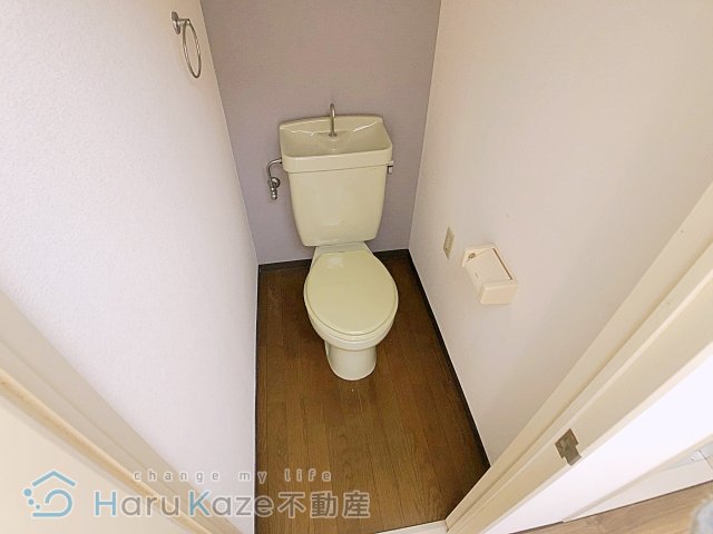 地下鉄桜通線 鶴里駅 徒歩7分 4階建 築34年のトイレ写真