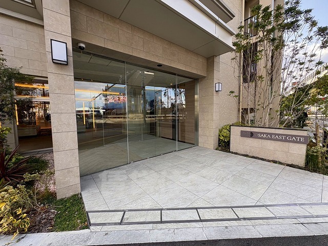 近鉄けいはんな線 荒本駅 徒歩8分 14階建 築3年の外観写真