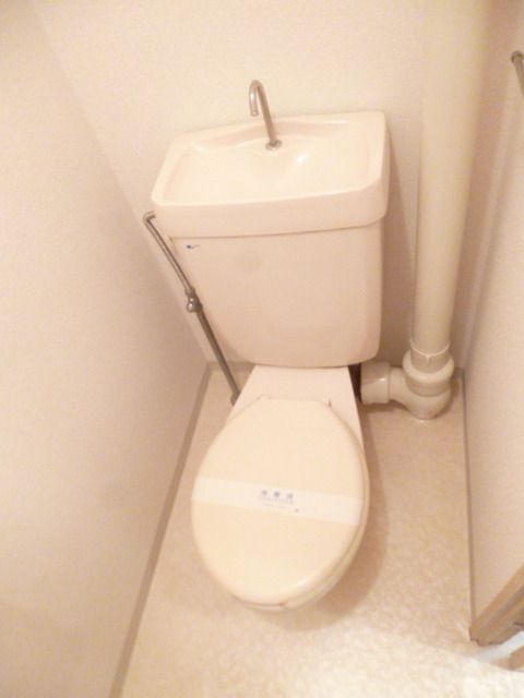 トイレ　別号室類似写真
