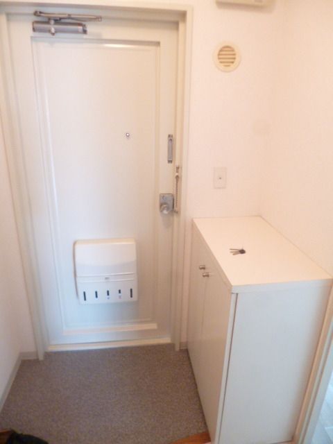 玄関　別号室類似写真