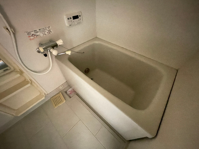 バス・シャワールーム　追い焚き機能付き