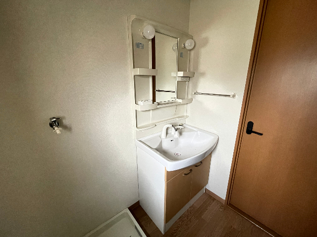 洗面設備　独立洗面台です