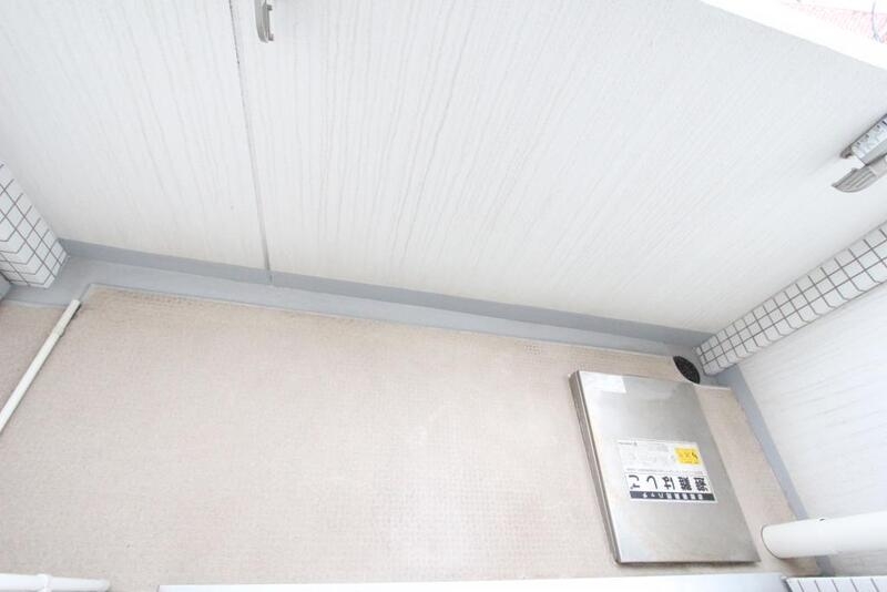 バルコニー　明るいバルコニーは快適で洗濯物も乾きやすいよ