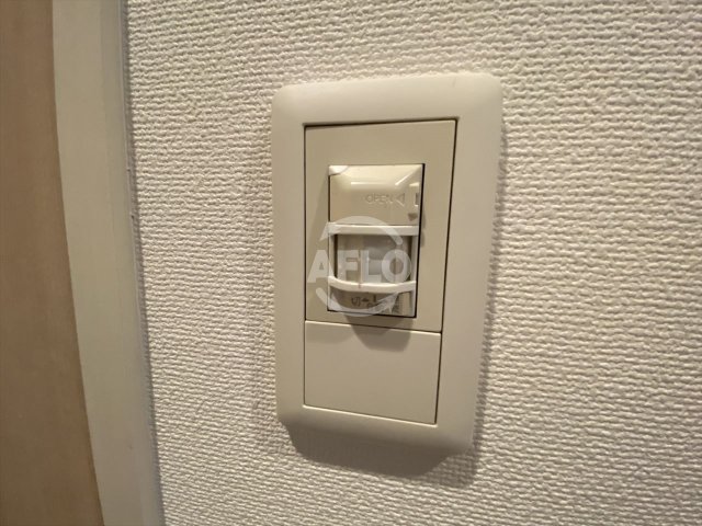 その他設備　アーバネックス北浜　人感センサーライト