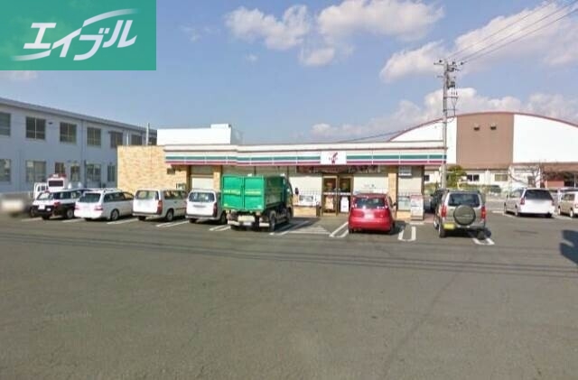 コンビニ　セブンイレブン岡山芳明小前店（コンビニ）まで395m