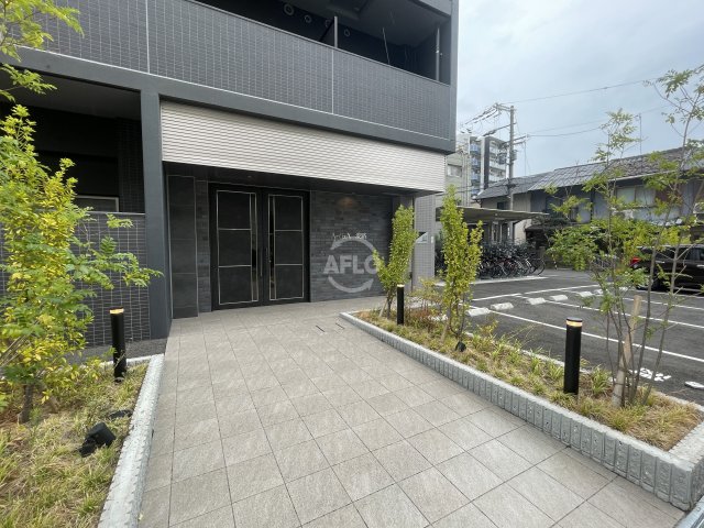 エントランス　ArtizA淡路　エントランス