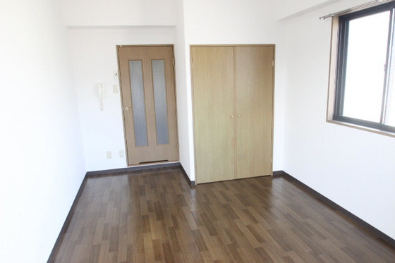 居室・リビング　※別部屋の写真です