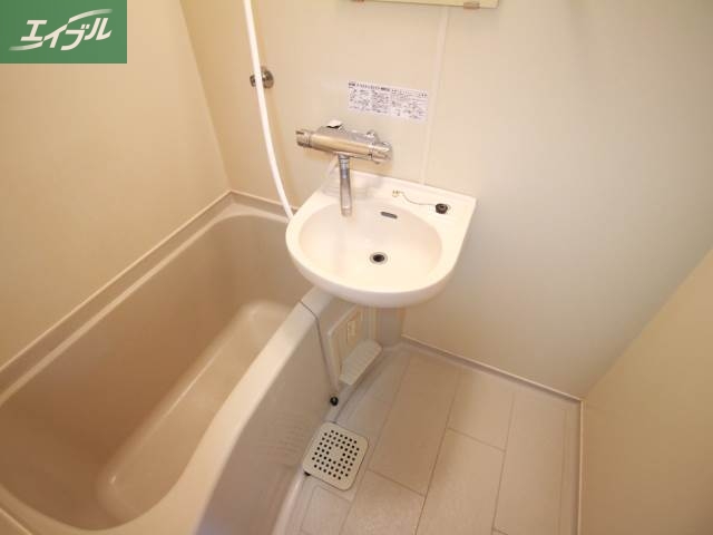 バス・シャワールーム　バス