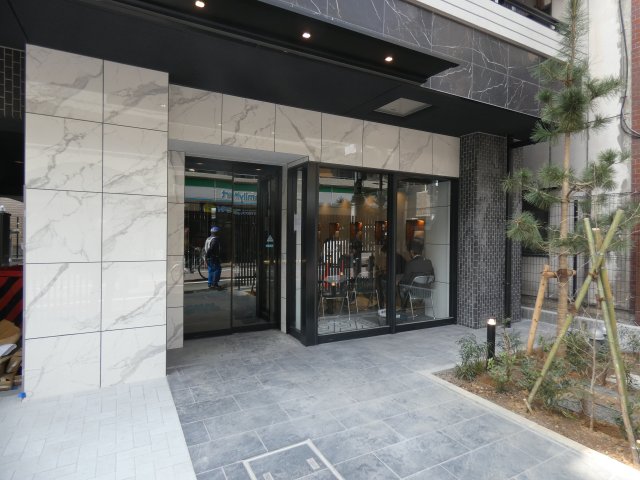 エントランス　エントランス