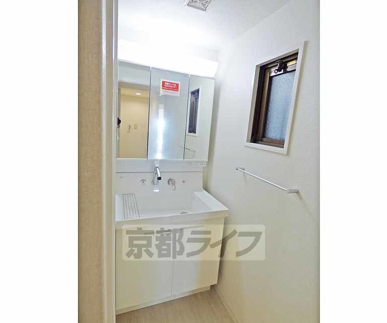 洗面設備　独立洗面です