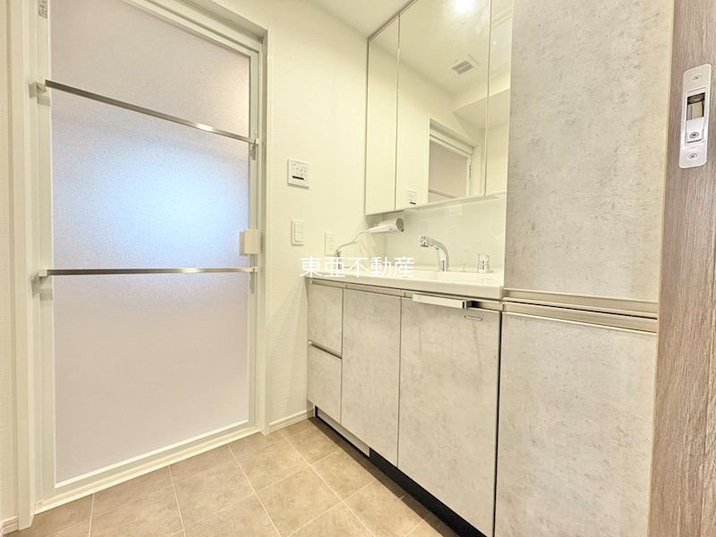 洗面設備　別階写真