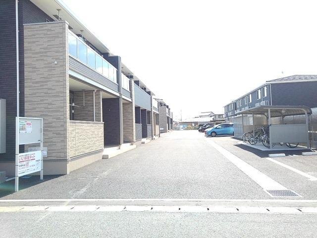 駐車場　駐車場完備です