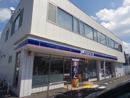 コンビニ　ローソン 奈良芝辻町一丁目店（コンビニ）まで588m