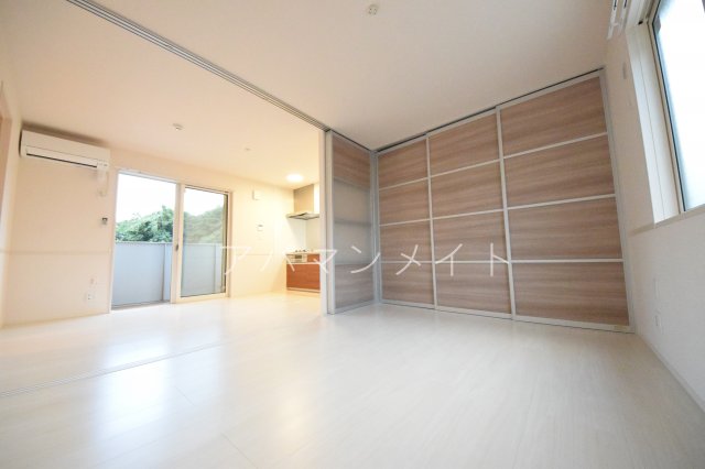 居室・リビング　全居室フローリング！