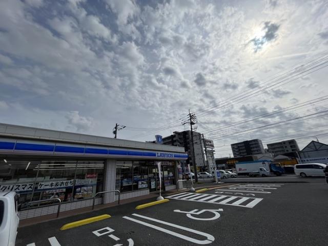 コンビニ　ローソン（コンビニ）まで402m