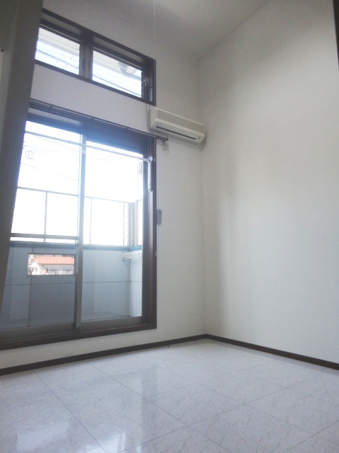 居室・リビング　使い勝手のいい洋室です