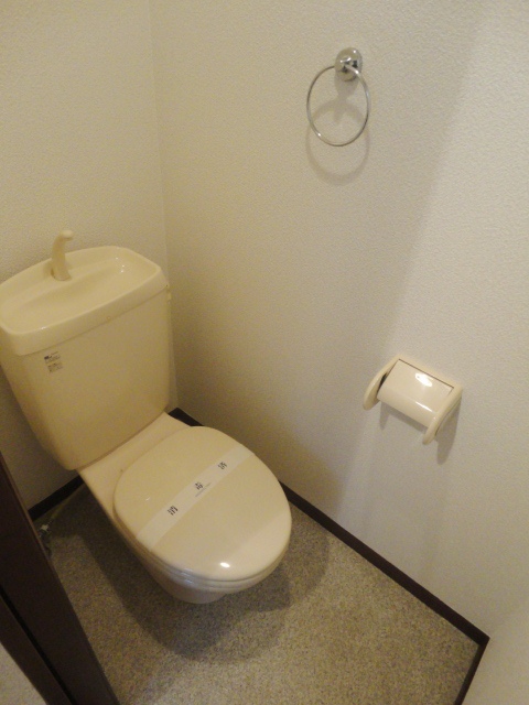 トイレ　清潔感のあるトイレです