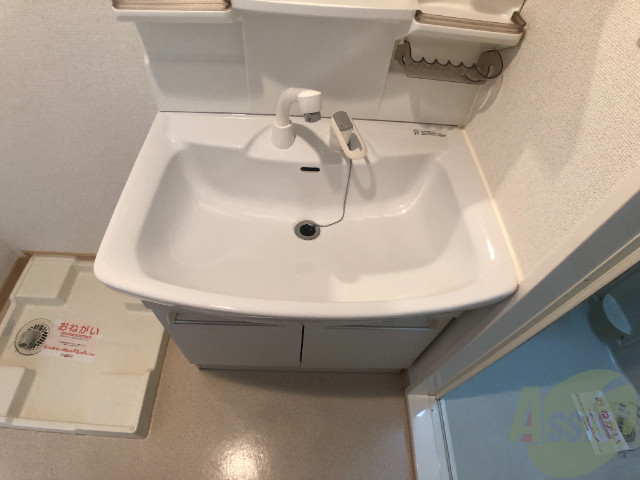 洗面設備　独立洗面所なので身支度しやすそうですね。