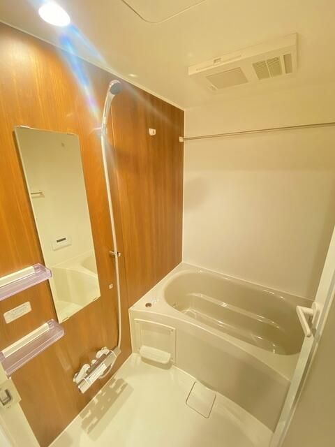 バス・シャワールーム　お風呂で日々の疲れを落としましょう