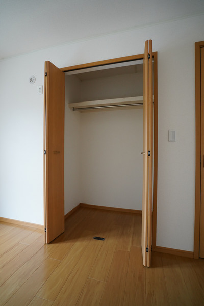 収納　同じ建物の別のお部屋