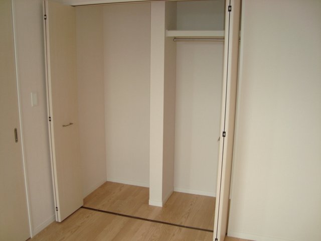 収納　クローゼット（南洋室）