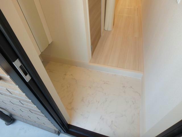 玄関　101