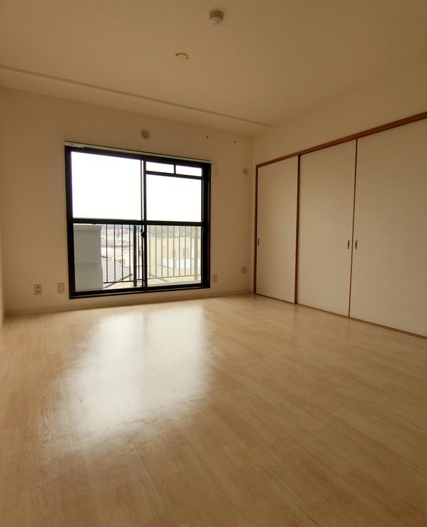 居室・リビング　同タイプ別号室のお写真です