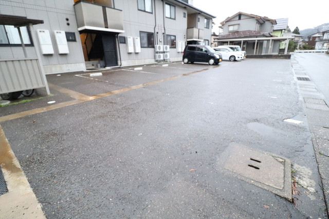 駐車場　消雪設備付き駐車場